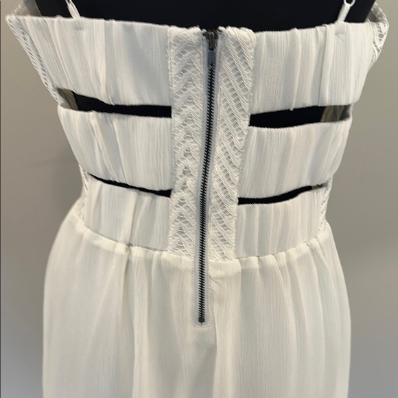 Elegant White Spaghetti Strap Dress - Picture 5 of 6